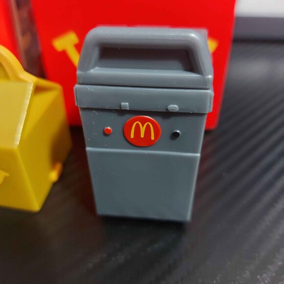 Lil McDonalds Lot - Picture 3 of 4